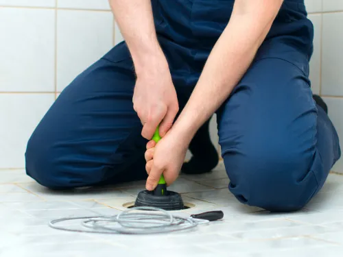 Shower Curb Drainage: Causes and DIY Fixes post illustrative image