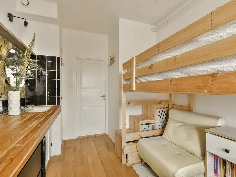 香港分租套房和劏房:合規、處罰與租客權益 illustrative image